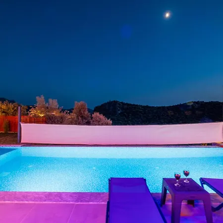 Sirin, Caykoey Villa